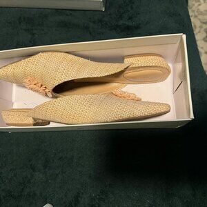 womens   slip on pointed  loafer